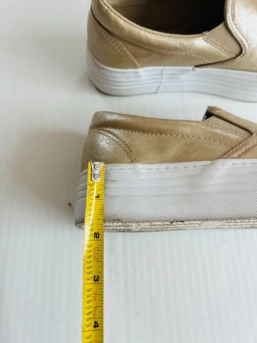 Woolworths Womens Sz‎ 5.5 Gold Platform Slip On Sneakers Shoes